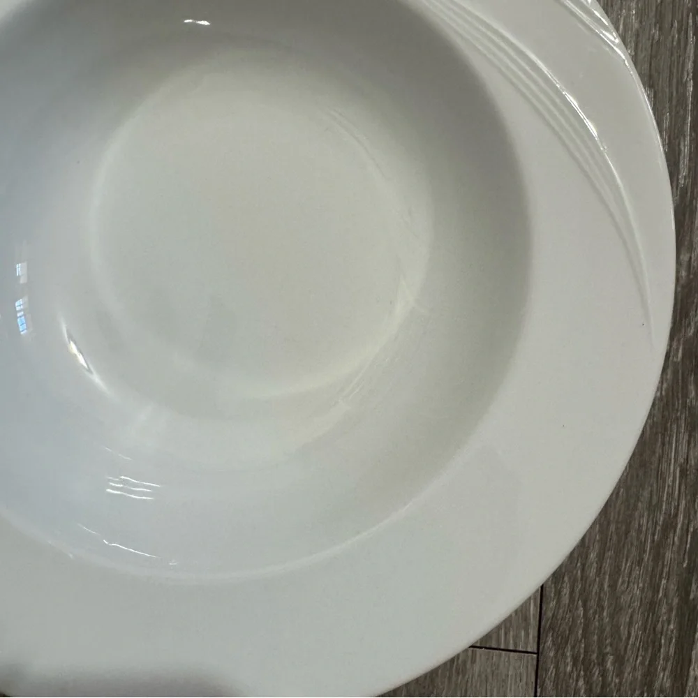 Vintage Mikasa White Classic Fair Dinnerware Large Bowl Embossed Calla Lilies‎